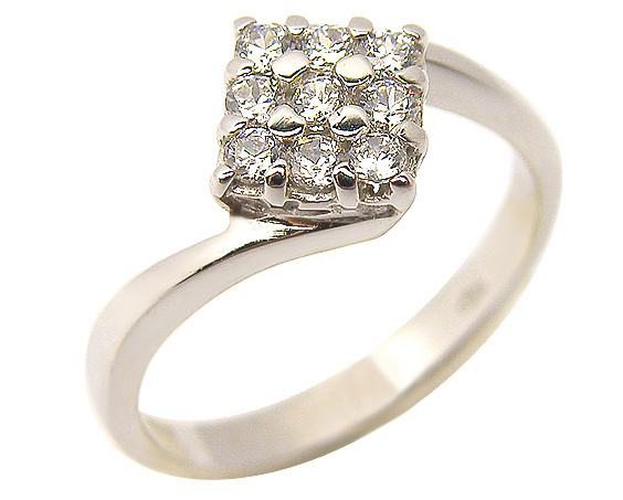 18K White Gold and Cubic Zirconia Ring