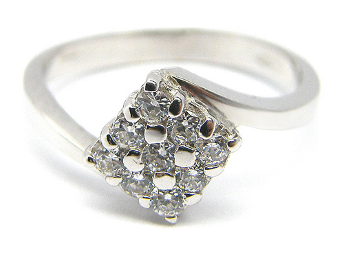 18K White Gold and Cubic Zirconia Ring