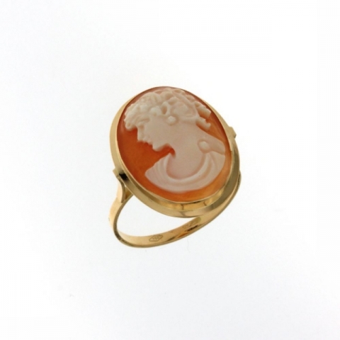 18k Yellow Gold Ring with Cameo