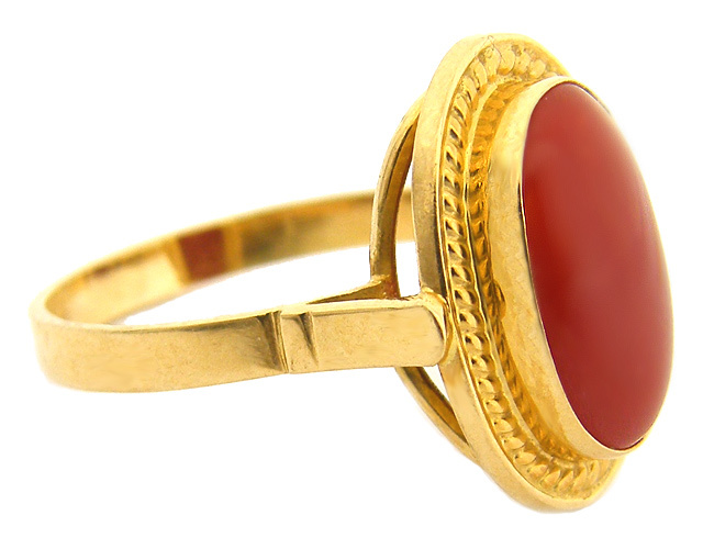 Anello con corallo rosso in oro giallo 18kt