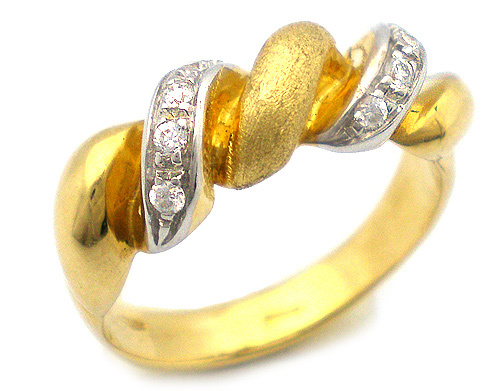 18K Yellow and White Gold Fancy Ring 