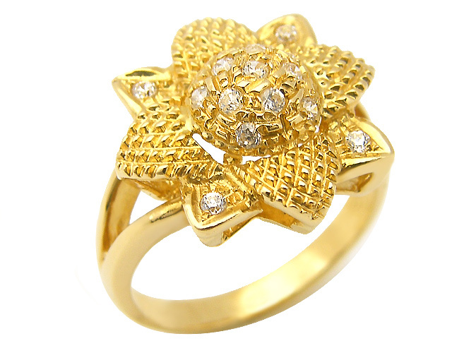 18K Yellow Gold and Cubic Zirconia Ring