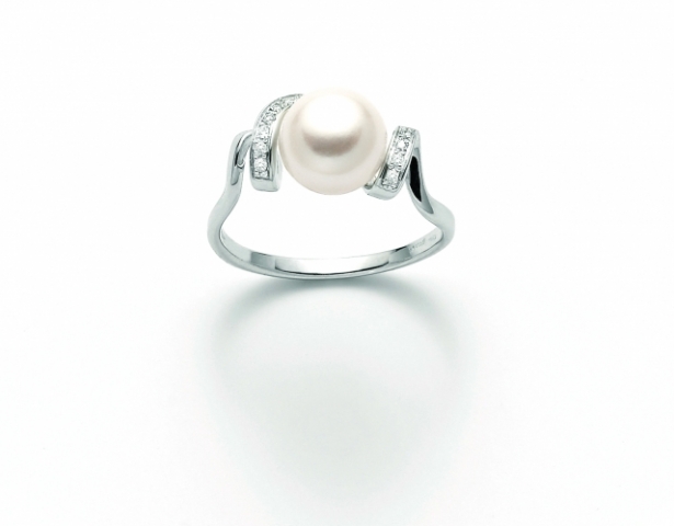 18k White Gold with Pearl and Diamonds Ring MILUNA