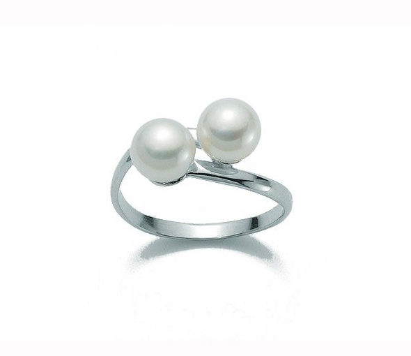 9K White Gold and Withe Pearls Ring MILUNA