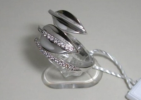 Anello oro bianco 18kt con foglie e zirconi