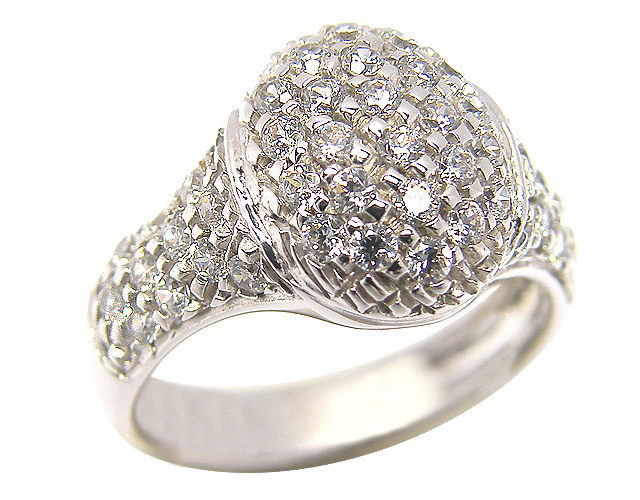 18K White Gold and Cubic Zirconia Ring