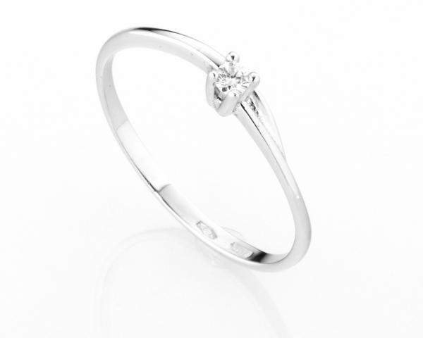 18K White Gold and 0.05ct Natural Diamonds Ring