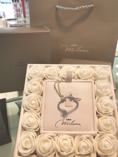 Anello Solitario Miluna mod. Valentino Limited Edition con diamante 0.20ct in oro bianco 18kt LID5181