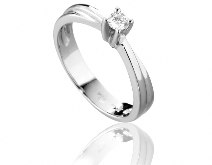 Anello Solitario Roger Gems con Diamante Naturale IF 0.15ct in oro bianco 18kt