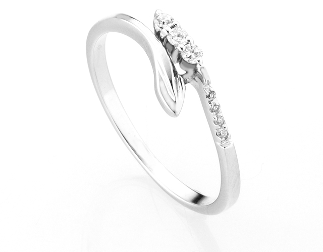 18K White Gold and Trilogy 0.09ct Natural Diamonds Ring