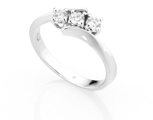 Anello Trilogy Diamonds Luxury con 3 Diamanti 0.28ct in oro bianco 18kt