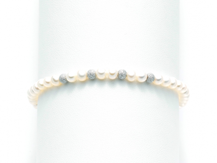 Bracciale Miluna in oro bianco 18kt con Perle e 4 sfere diamantate PBR895