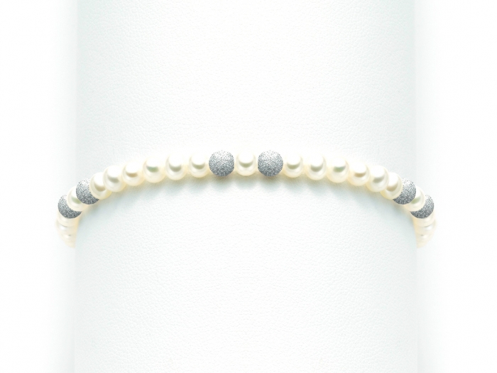 Bracciale Miluna in oro bianco 18kt con Perle e 6 sfere diamantate PBR675