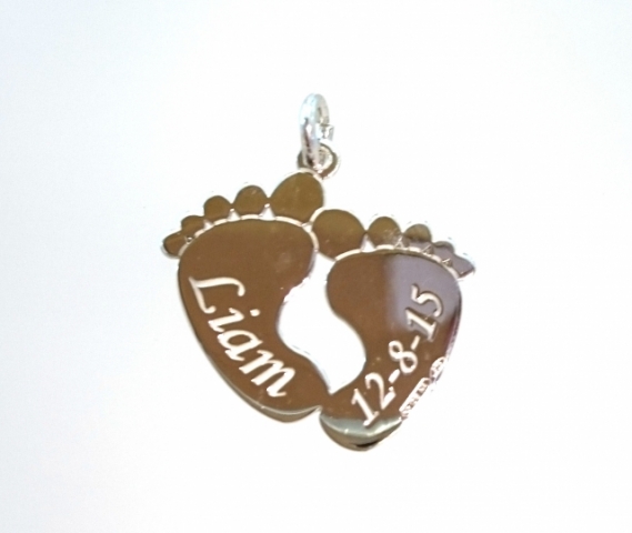 Catenina con ciondolo Piedini My Charm in argento bianco personalizzabile con nome e data