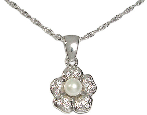 18K White Gold Flower Pendant Necklace