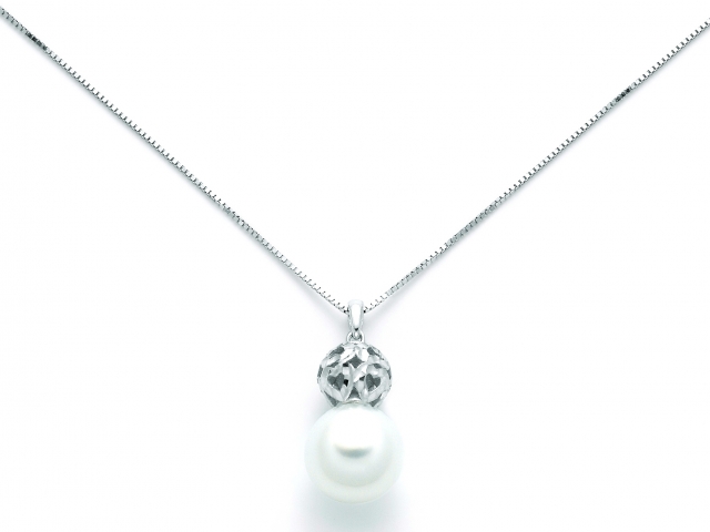 18K White Gold and White Pearl Necklace MILUNA