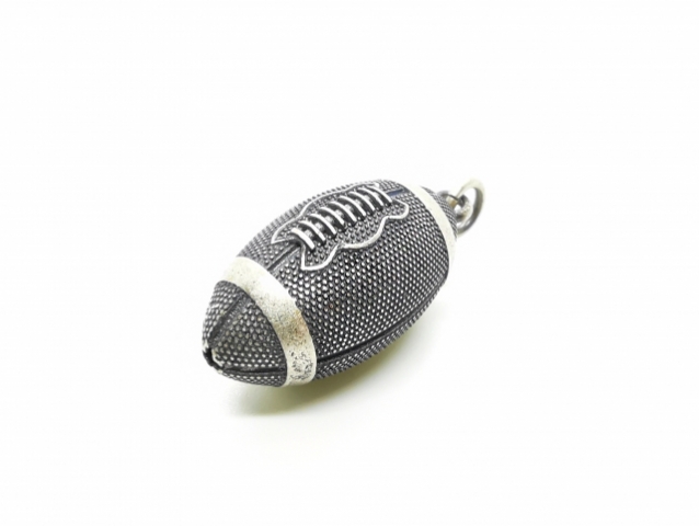 Collana con Pallone da Rugby in argento 925% brunito