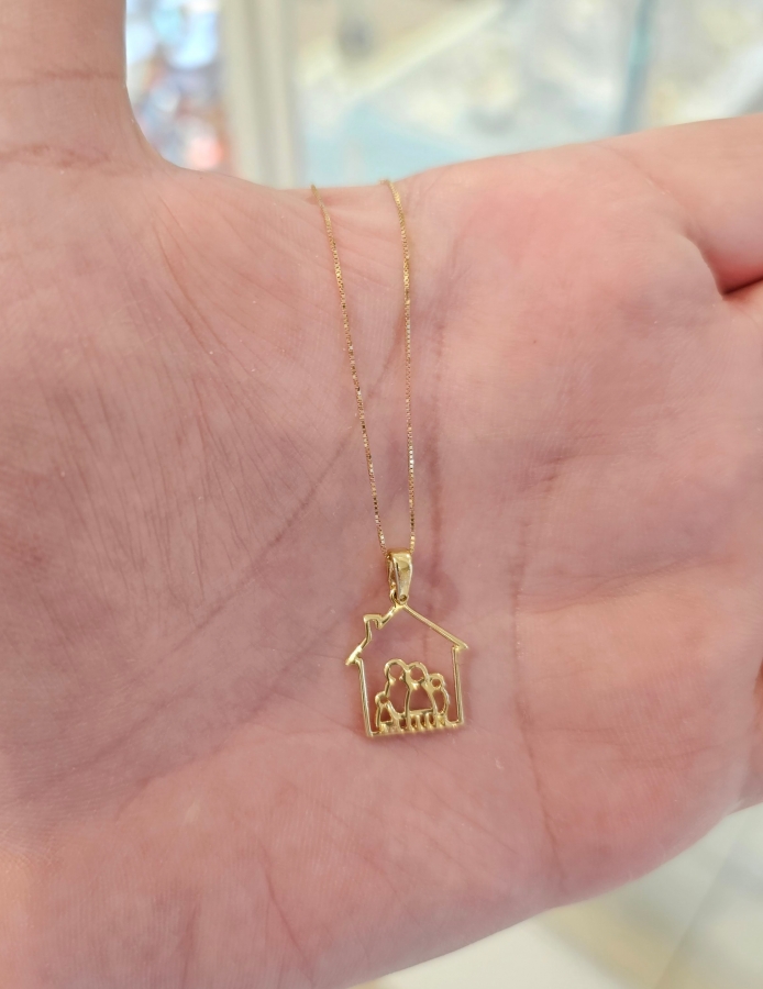 Collana girocollo con pendente Casa con Famiglia in oro giallo 18kt