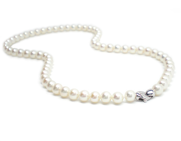 Collana IKI in oro bianco con Perle Coltivate Asia 6.50 mm