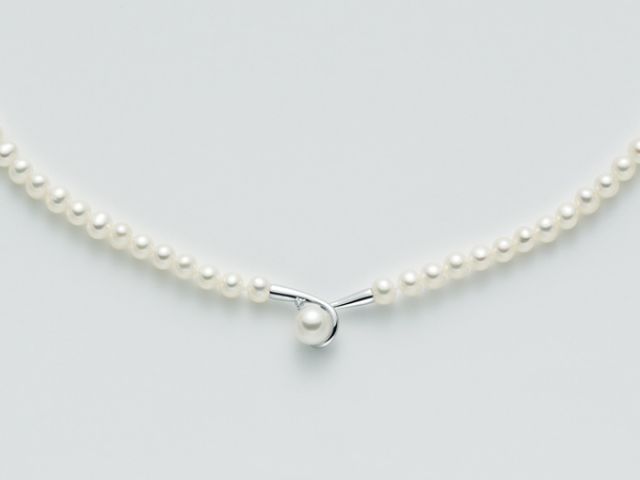 Collana Miluna in oro bianco 18kt con Perle e Diamante 0.07ct PCL1439