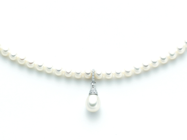 Collana Miluna in oro bianco 18kt con Perle e Diamanti 0.035ct PCL2181