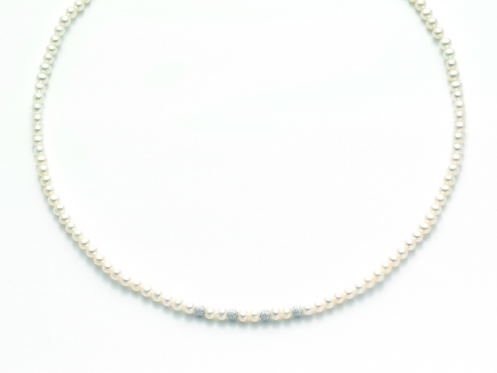 Collana Miluna in oro bianco 18kt con Perle e sfere diamantate PCL1836