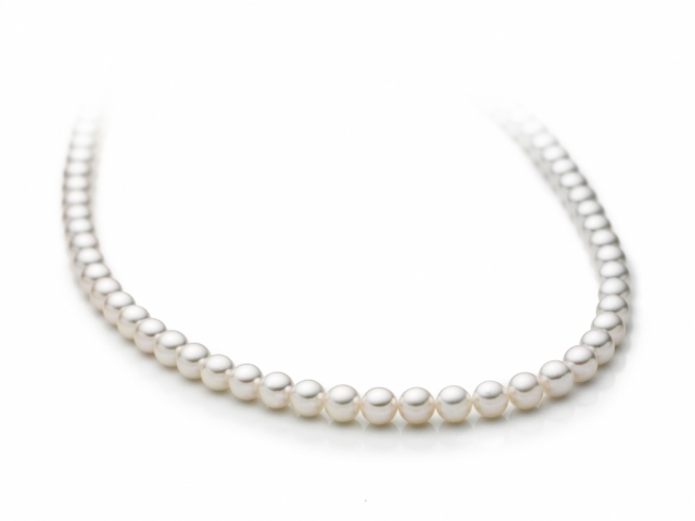 18K White Gold and White Pearls Necklace MILUNA