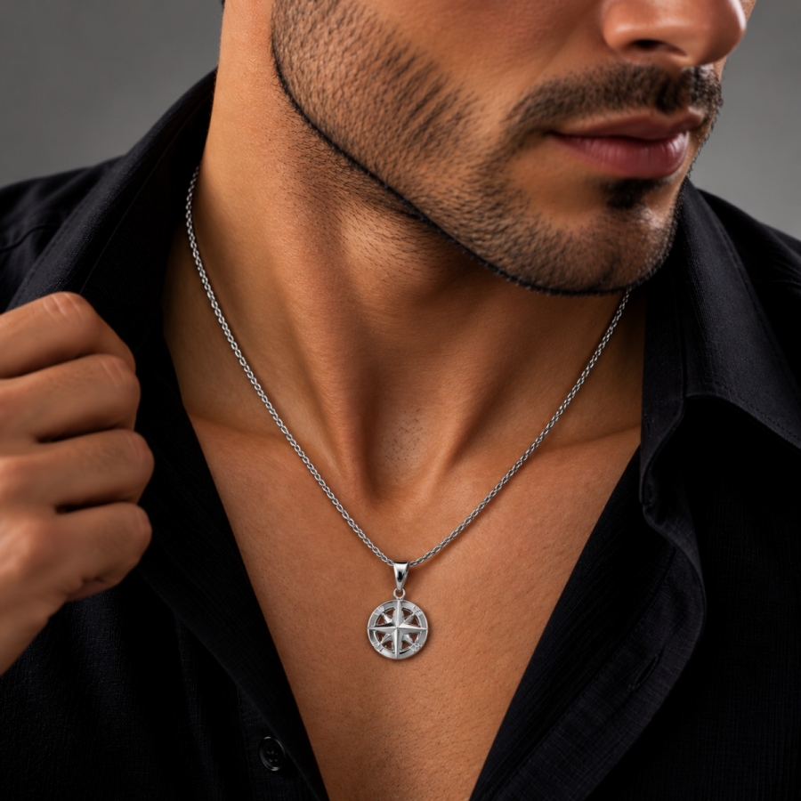 18K White Gold Necklace with Wind Rose