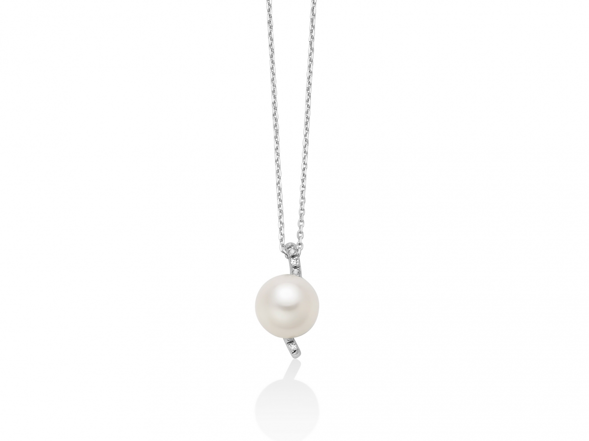 Miluna - 9k Gold Necklace with natural Pearl and natural Diamonds