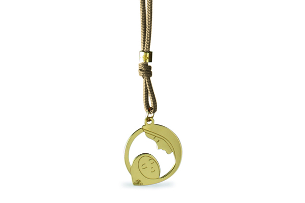Cordino con ciondolo My Charm Madonna con neonato collezione Mini Charm in oro giallo o bianco 18kt 