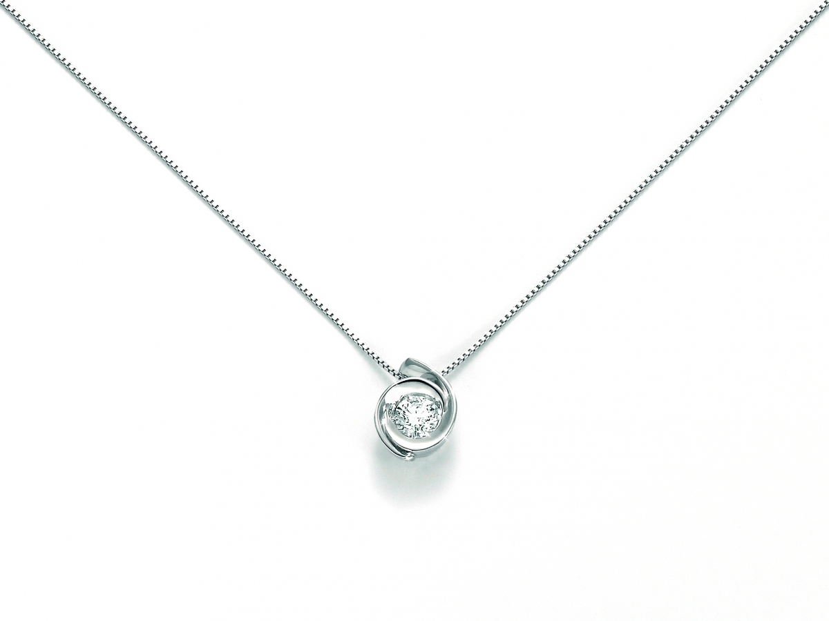 MILUNA - 9kt White Gold Necklace with 0.06ct Natural Diamond