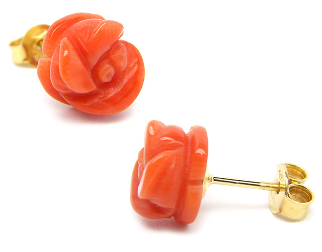 Orecchini con pasta di corallo a rosa in oro giallo 18kt