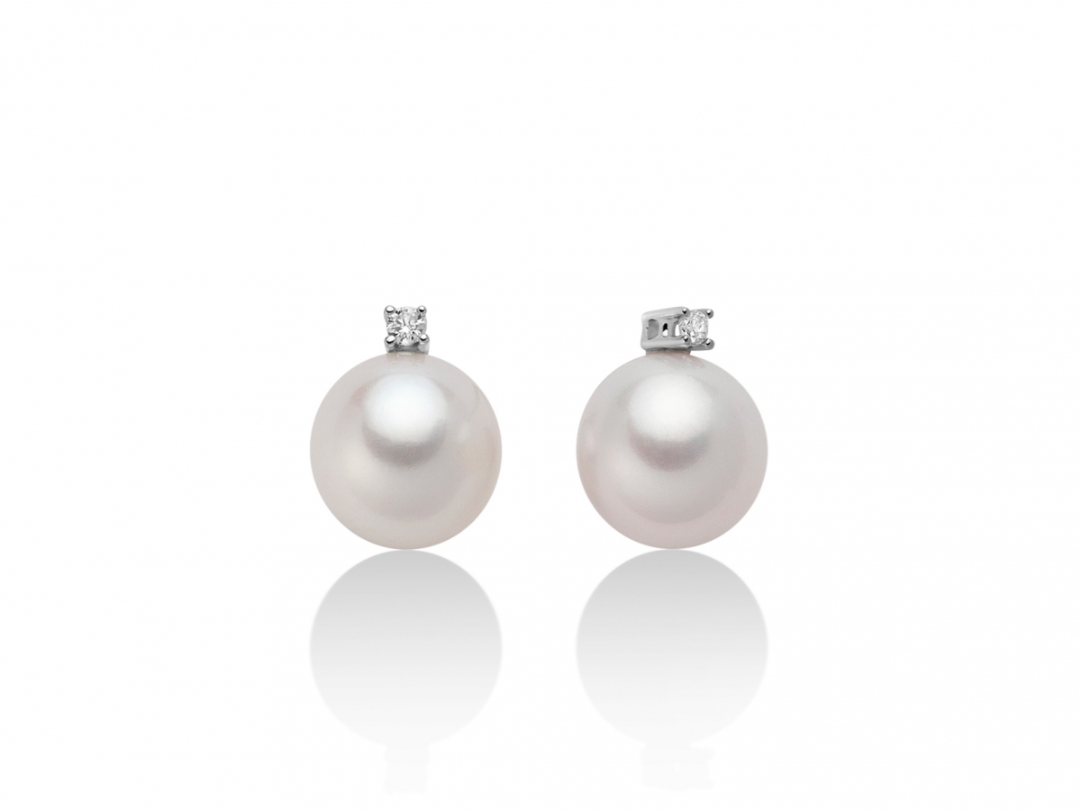 Orecchini con Perle e Diamanti Naturali in oro bianco 18kt PER2301