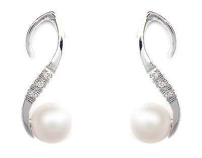 Orecchini IKI in oro bianco 18kt con Perle Coltivate Giapponesi Akoya 7.00mm e Diamanti