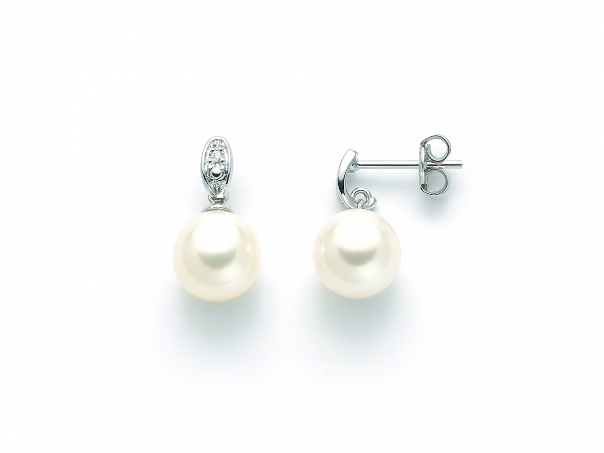 MILUNA Earrings in 9k Gold with Natural Pearls and Diamonds
